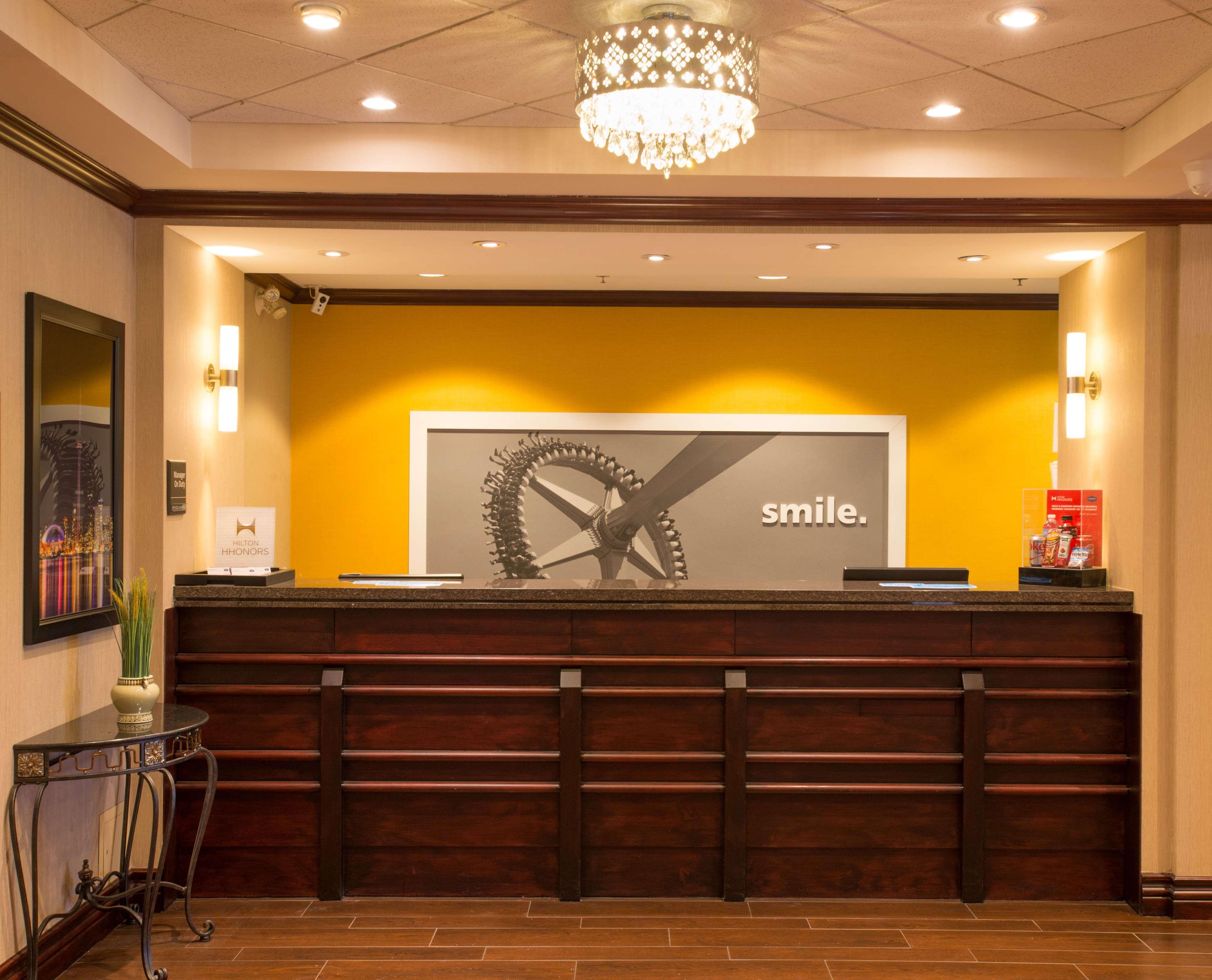 Hampton Inn Toronto-Mississauga West Buitenkant foto