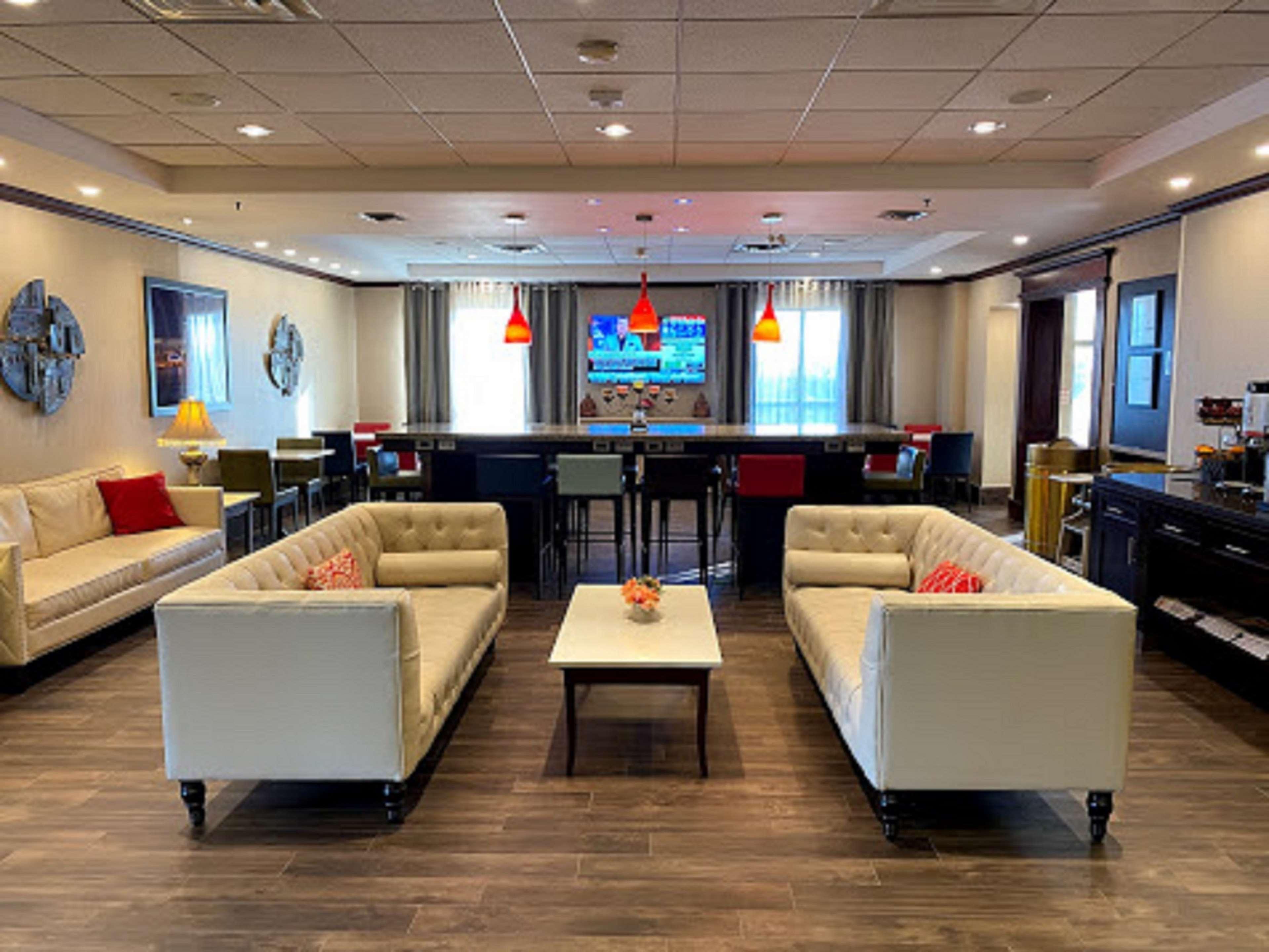 Hampton Inn Toronto-Mississauga West Buitenkant foto