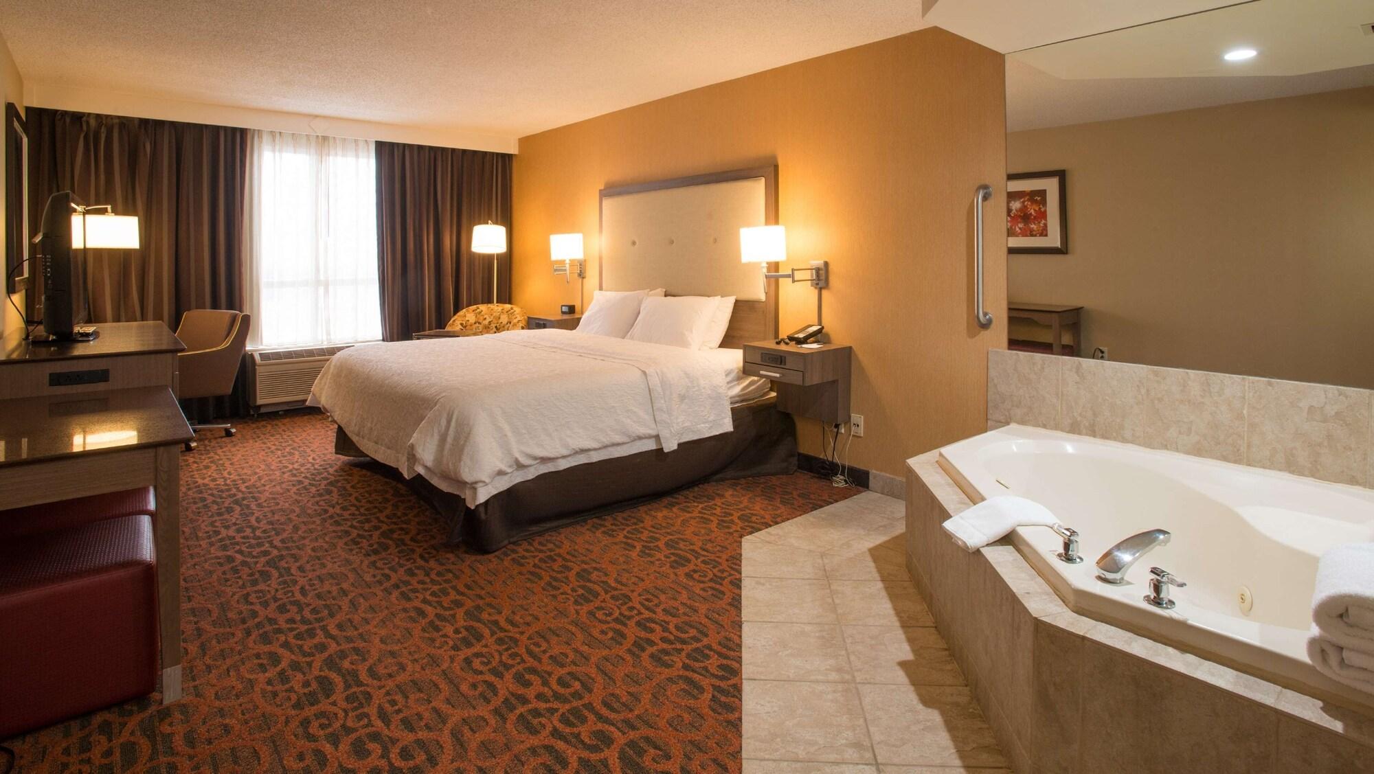 Hampton Inn Toronto-Mississauga West Buitenkant foto