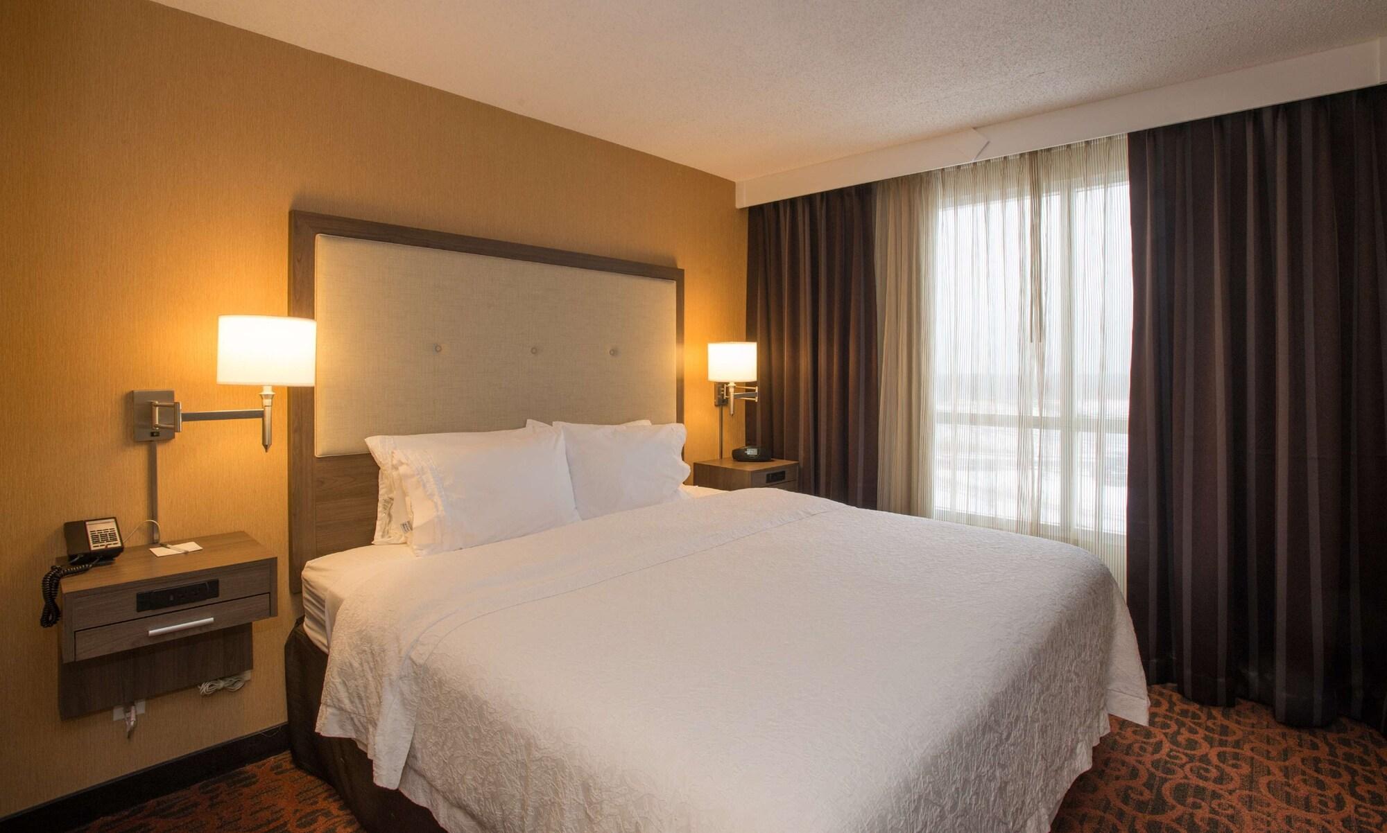Hampton Inn Toronto-Mississauga West Buitenkant foto
