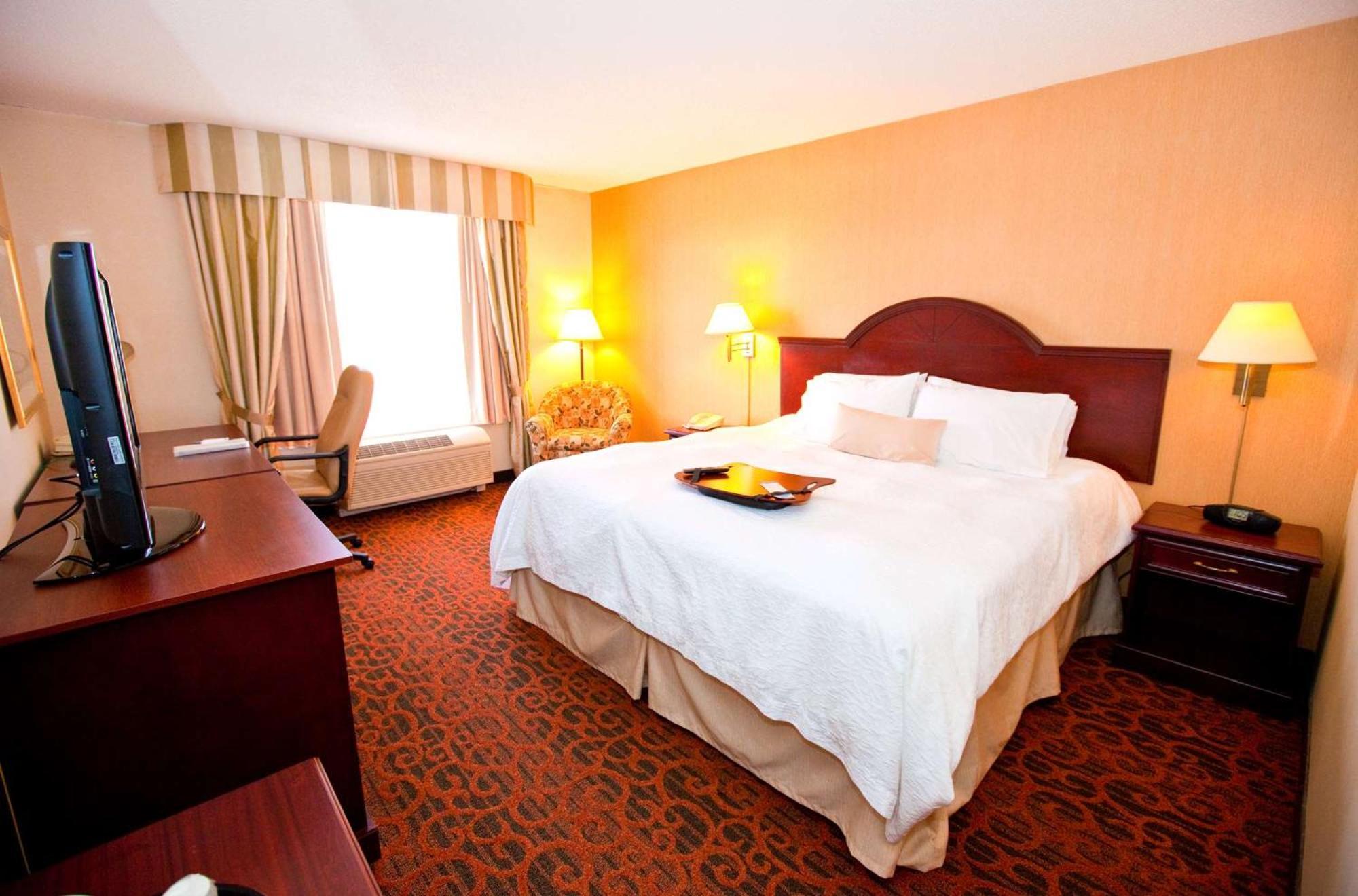 Hampton Inn Toronto-Mississauga West Buitenkant foto