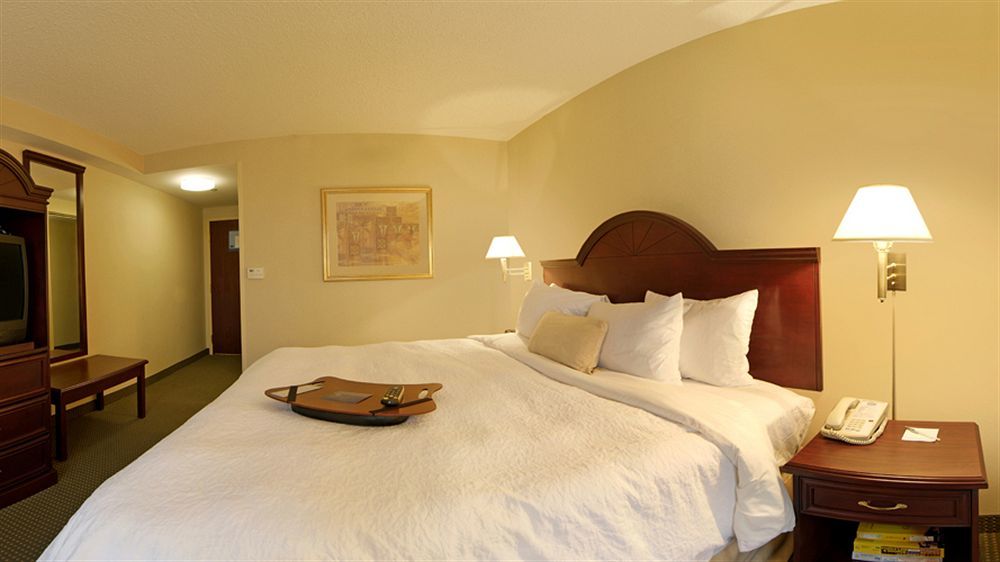 Hampton Inn Toronto-Mississauga West Buitenkant foto